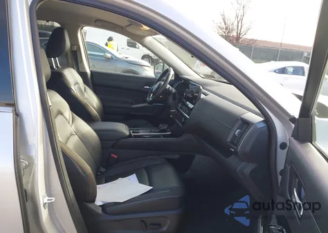 2022 Nissan Pathfinder Sl 4Wd from USA, damaged, VIN 5N1DR3CC4NC265942